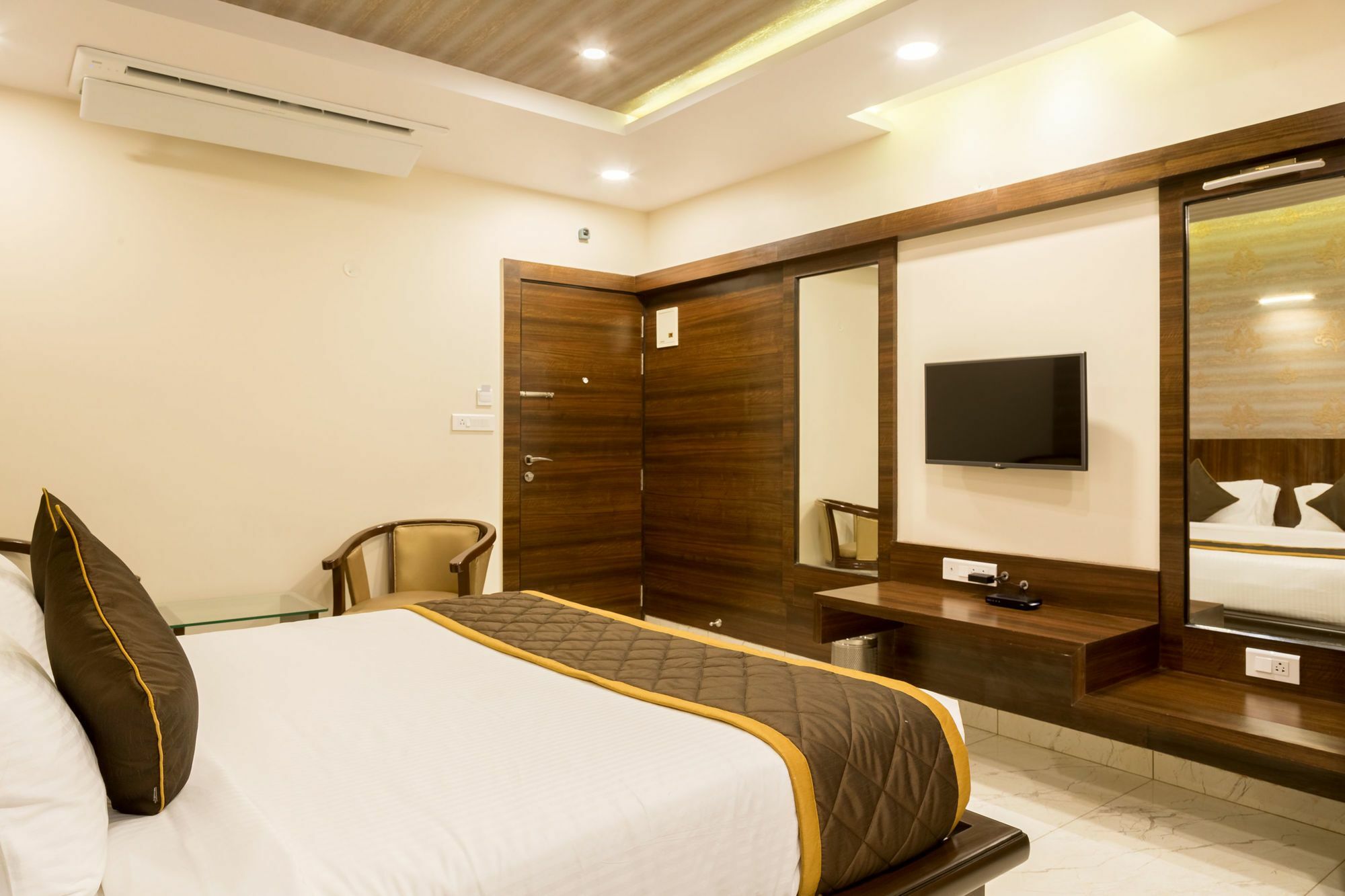 Oyo 9249 Jk Residency Hotel Bangalore Eksteriør billede